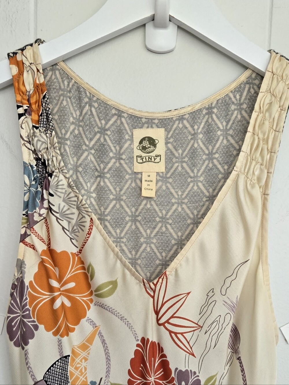 100% Silk Anthropologie Tiny Floral Printed V-Neck Sleeveless Top Size M - Picture 11 of 12